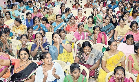 மதுரையில் ‘தி இந்து - பெண் இன்று’ மகளிர் திருவிழா: கலைநிகழ்ச்சிகளில் பெண்கள் உற்சாகத்துடன் கலந்துகொண்டனர்