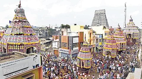 4 மகாமகங்களுக்கு பிறகு ஆதிகும்பேஸ்வரர் கோயிலில் தேரோட்டம்