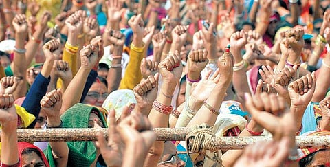 பெண் எனும் பகடைக்காய்: ஐம்பது சதவீத இட ஒதுக்கீடு எதற்காக?