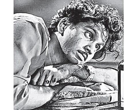 மவுனத்தின் புன்னகை 10: நடிகர்களின் தத்துவப் பிரச்சாரம்!