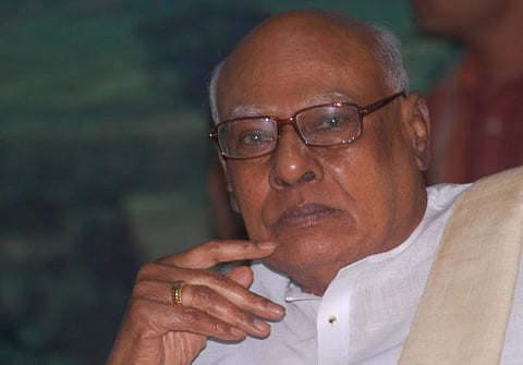 பெண்களுக்கு சம உரிமை உறுதிப்படுத்தும் அரசியலமைப்பை உருவாக்கியவர்களுக்கு நன்றி தெரிவிக்க வேண்டும்: மகளிர் தின விழாவில் ஆளுநர் ரோசய்யா பேச்சு