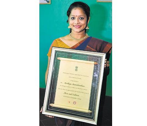 வானவில் பெண்கள்: விருது பெற்றுத் தந்த பரதம்