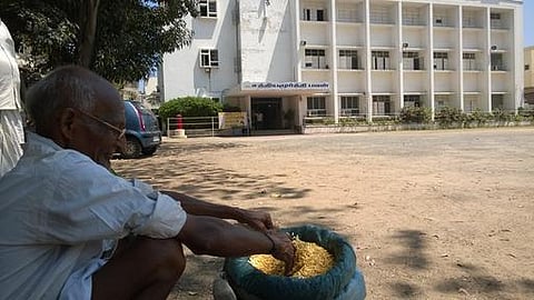 41-க்கு காங்கிரஸ் கட்சிக்குள் போட்டா போட்டி: சீட் பெறுவதில் முனைப்பு காட்டும் கோஷ்டிகள்