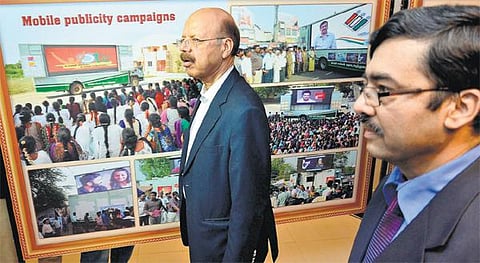 தேர்தலில் பண விநியோகத்தை தடுக்க தலைமை தேர்தல் ஆணையரிடம் கோரிக்கை