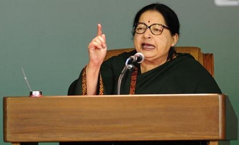 அதிமுக மீண்டும் ஆட்சியமைத்தால் மதுவிலக்கு படிப்படியாக அமல்படுத்தப்படும்: ஜெயலலிதா உறுதி