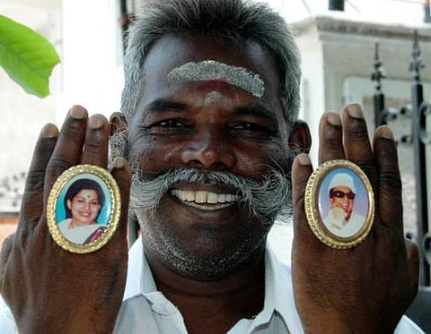 கவன ஈர்ப்புத் தொண்டர்: அதிமுக கோஷத்தால் அறியப்படும் மோதிரம் பொன்னுசாமி