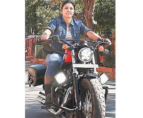 இந்தியாவின் முன்னணி பைக் வீராங்கனை வீனு பாலிவால் விபத்தில் உயிரிழப்பு: தவறான சிகிச்சையால் இறந்ததாக குற்றச்சாட்டு