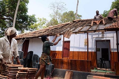 கேரள மாநில கோயில்களில் வாண வேடிக்கைக்கு தடை இல்லை: அனைத்துக் கட்சி கூட்டத்தில் முடிவு