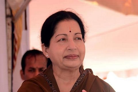 அதிமுக பட்டியலில் 7-ம் முறையாக திருத்தம்: 8 தொகுதிகளில் வேட்பாளர்கள் மாற்றம்