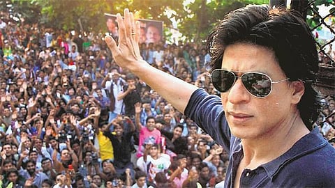 திரைப்பார்வை: ஃபேன் - உடைந்து நொறுங்கும் ‘ஹீரோ’ பிம்பம்