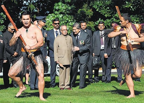 நியூசிலாந்து சென்றார் பிரணாப்