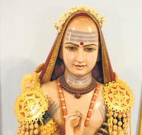 பொன் மழை பொழிந்தது