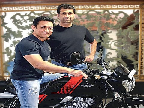 அமிர்கானை கவர்ந்த வி 15