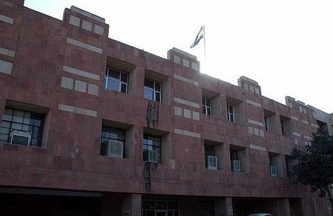 சுதந்திர விவாதங்களை முடக்கும் ஜே.என்.யூ. நிர்வாகம்: பேராசிரியர்கள் கவலை