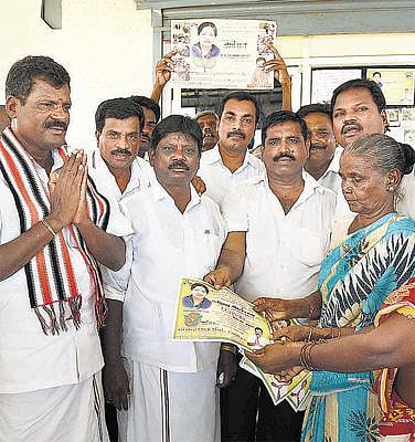 உயர்மட்ட மேம்பாலம், மருத்துவக் கல்லூரி, கூட்டு குடிநீர் திட்டம்: பூந்தமல்லியில் வாக்குறுதிகளை அள்ளிவீசி வேட்பாளர்கள் தீவிர பிரச்சாரம்