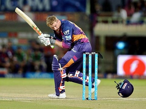 ஹெல்மெட்டைப் பறக்க விட்ட பவுன்சர்: புனே வீரர் ஜார்ஜ் பெய்லி அதிர்ச்சி