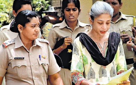 ஷீனா போரா கொலை வழக்கில் குற்றம் சாட்டப்பட்டவர்களுக்கு காவல் நீட்டிப்பு