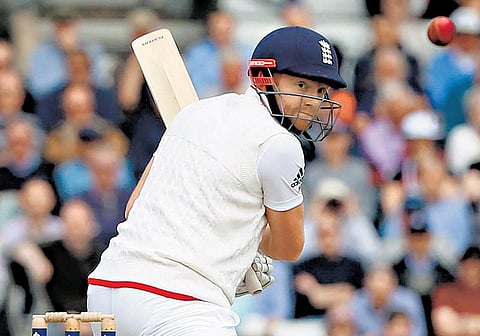 பேர்ஸ்டோவ் 140 ரன் விளாசல்: 298 ரன்களுக்கு ஆட்டமிழந்தது இங்கிலாந்து