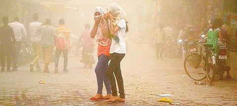 உபி.யில் புழுதி புயலுக்கு 5 பேர் பலி