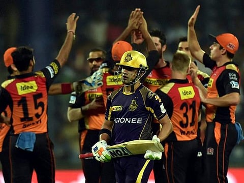 கொல்கத்தாவை வீழ்த்திய சன்ரைசர்ஸ்: பவுலர்களுக்கு கேப்டன் வார்னர் பாராட்டு