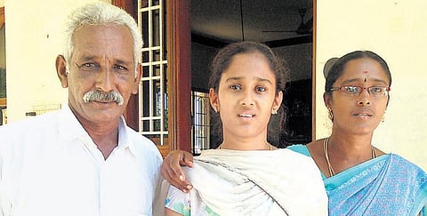 ஆசிரியர்கள் அளித்த ஊக்கத்தால் மாநில அளவில் முதலிடம்: மருத்துவம் படிக்க விரும்பும் மாணவி பிரேமசுதா