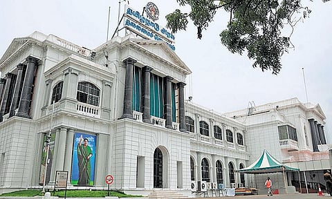 சட்டப்பேரவை கூட்டம் கண்ட 7 கட்டிடங்கள்