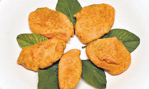 மாலை நேர நொறுவை! - கொய்யா இலை பஜ்ஜி