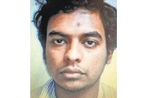 சென்னை பொறியியல் கல்லூரியில் படித்து ஐஎஸ் தீவிரவாத இயக்கத்துக்காக கொடி, சின்னம் உருவாக்கிய இளைஞர்: நீதிமன்றத்தில் என்ஐஏ குற்றப்பத்திரிகை தாக்கல்