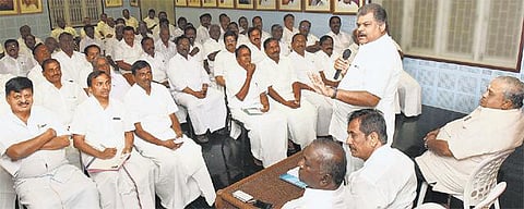 கிராமங்களில் கட்சியை வலுப்படுத்த மாவட்ட தலைவர்கள் உறுதி: தமாகா தலைவர் ஜி.கே.வாசன் தகவல்