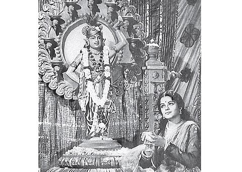 ‘தி இந்து’ - பொதிகை தொலைக்காட்சி இணைந்து வழங்கும் எம்.எஸ்.சுப்புலட்சுமியின் வாழ்க்கைத் தொடர்: 38-வது வாரமாக இன்று ஒளிபரப்பு