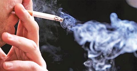 பொது இடங்களில் புகை பிடித்ததாக தமிழகம் முழுவதும் 5 ஆயிரம் பேருக்கு அபராதம் விதிப்பு