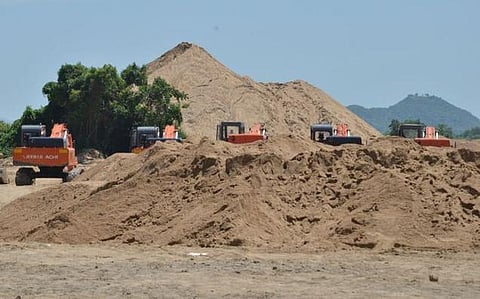 தாதுமணல் விற்பனையை அரசே ஏற்பதற்கு மீனவர்கள் வரவேற்பு