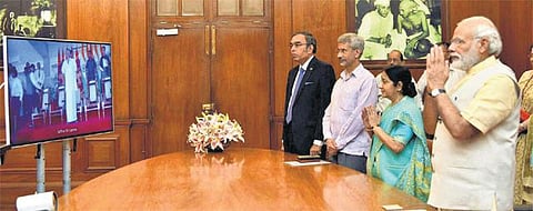 யாழ்ப்பாணத்தில் இந்திய நிதியுதவியால் புனரமைக்கப்பட்ட விளையாட்டு அரங்கை திறந்து வைத்தார் மோடி