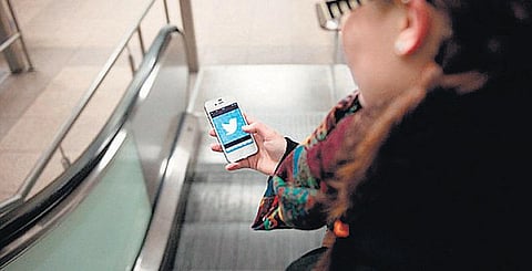 செய்திகளைப் படிக்காமலே பகிர்கிறீர்களா?