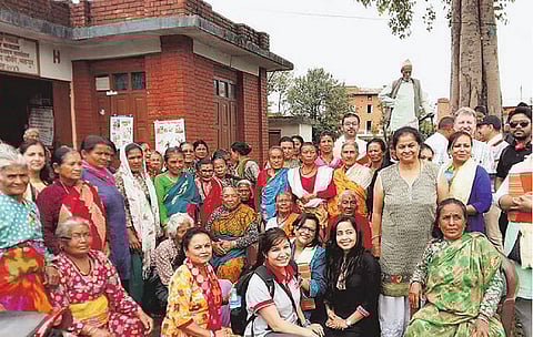 கண்ணீரும் புன்னகையும்: கைம்பெண்கள் கோயிலுக்குள் நுழைந்தால் தீட்டு?