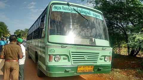 மதுரையில் திருடுபோன அரசுப் பேருந்து 3 மணி நேரத்தில் மீட்பு: மர்ம நபருக்கு போலீஸ் வலை