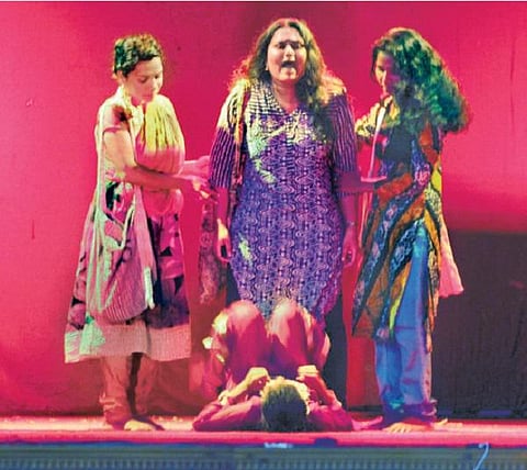 நாடக விழா : பண்பாட்டை வளர்த்தெடுக்கும் நாடகங்கள்