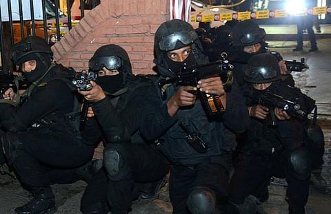 ஐ.எஸ். தாக்குதல் எதிரொலி: வங்கதேசத்துக்கு விரைகிறது என்எஸ்ஜி குழு