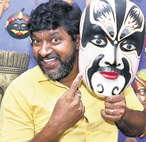 சினிமாவுக்குக் கொஞ்சம் குறைவாக நடித்தால் போதும்!- மைம் கோபி நேர்காணல்