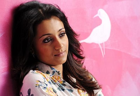 மாணவர்கள் மீது நடவடிக்கை எடுக்க த்ரிஷா கோரிக்கை