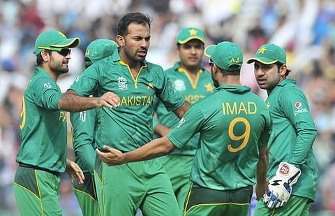 குக், ரூட் விக்கெட்டுகளைச் சாய்த்தால் இங்கிலாந்து சரிவடையும்: வஹாப் ரியாஸ் கருத்து