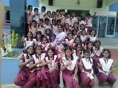 அன்பாசிரியர் 22: ராதாமணி- உள்ளூர் பள்ளியை உயர் தரத்துக்கு மாற்றிய ஆசிரியை!