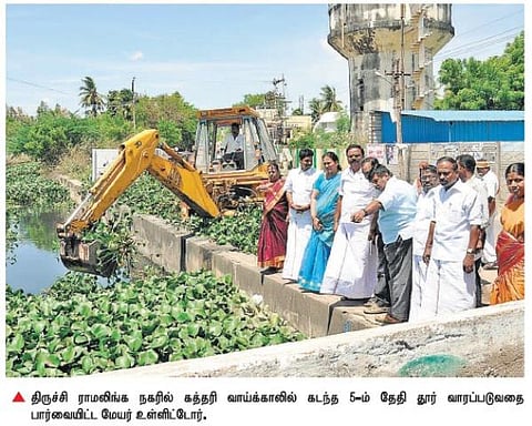 முறையாகவும், முழுமையாகவும் பணிகளை மேற்கொள்ளுமா திருச்சி மாநகராட்சி? - தூர் வாரிய 6 நாட்களிலேயே தொடரும் பழைய நிலை
