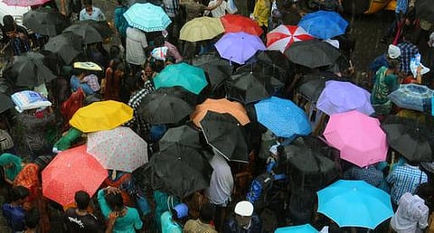 தமிழகத்தில் ஒருசில இடங்களில் மழை பெய்யும்: வானிலை ஆய்வு மையம்