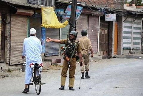 6-வது நாளாக காஷ்மீரில் இயல்பு வாழ்க்கை பாதிப்பு