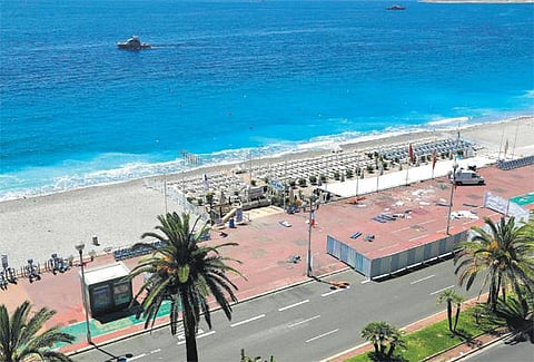 நீஸ் தாக்குதல்: பிரணாப், மோடி உட்பட தலைவர்கள் கண்டனம்