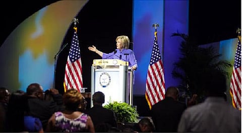 அமெரிக்க ஜனநாயகத்துக்கே அச்சுறுத்தலாக இருக்கிறார் டிரம்ப்: ஹிலாரி கருத்து