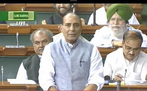 குஜராத்தில் தலித்துகள் மீதான தாக்குதலை கடும் சொற்களால் கண்டிக்கிறேன்: மக்களவையில் ராஜ்நாத் ஆவேசம்