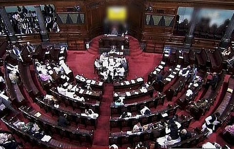 மீனவர்களை விடுவிக்க நடவடிக்கை எடுக்க வேண்டும்: அதிமுக, திமுக கோரிக்கை