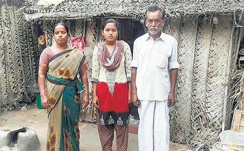 எம்பிபிஎஸ் படிக்க இடம் கிடைத்தும் பணம் இல்லாமல் தவிக்கும் மாணவி: முதல்வர் கரை சேர்ப்பார் என நம்பிக்கை